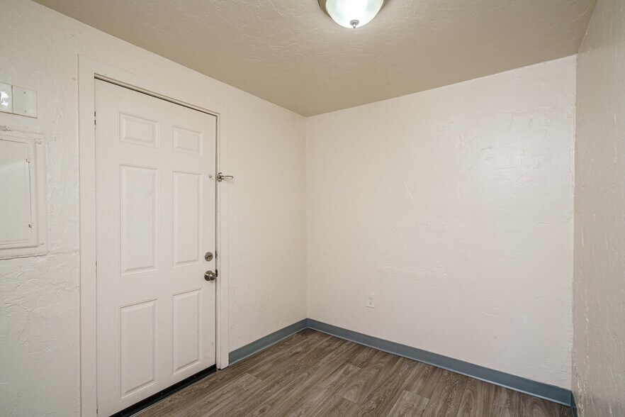 More Photos Of 13718 SE Division St, Portland Apartments For Sale