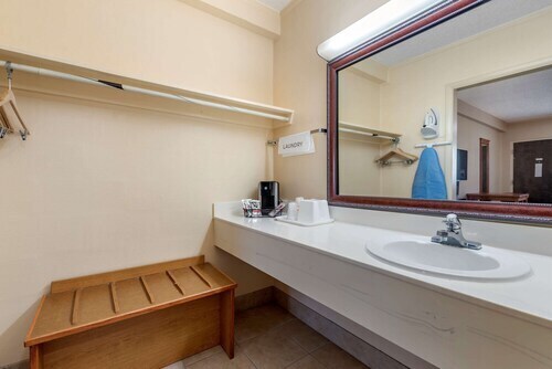 More Photos Of 830 W Highway 24, Goodland Hotel For Sale