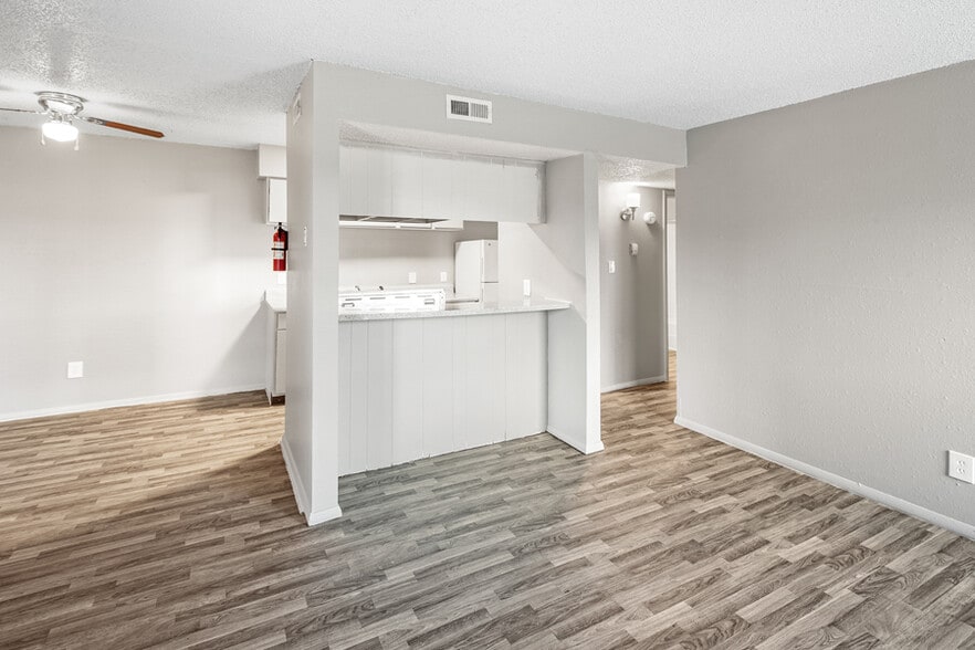 More Photos Of 407 Galaxy Road, Sapulpa Apartments For Sale