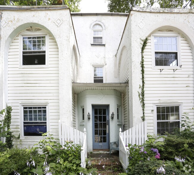 More Photos Of 100 Sabine Ave, Narberth Apartments For Sale