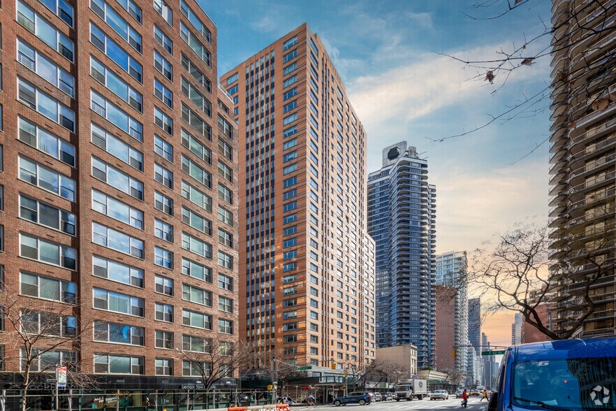 More Photos Of 200 E 62nd St, New York Apartments For Lease
