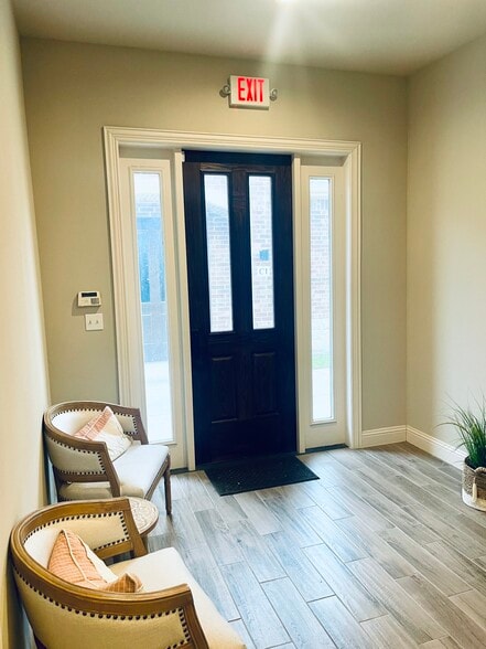 More Photos Of 318 W FM 544, Murphy Medical For Sale