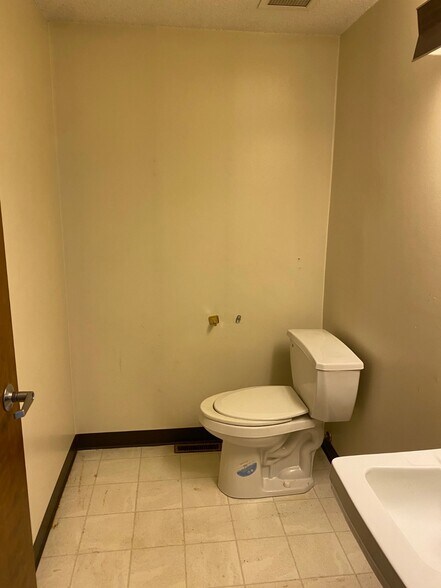 More Photos Of 421 Main St, Tarkio Medical For Sale