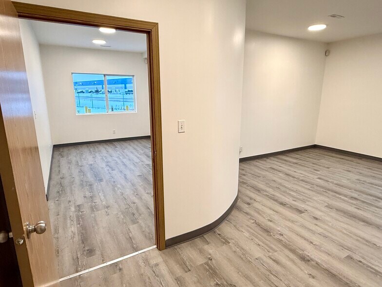 More Photos Of 8 Van Der Horn Way, Red Deer County Truck Terminal For Sale