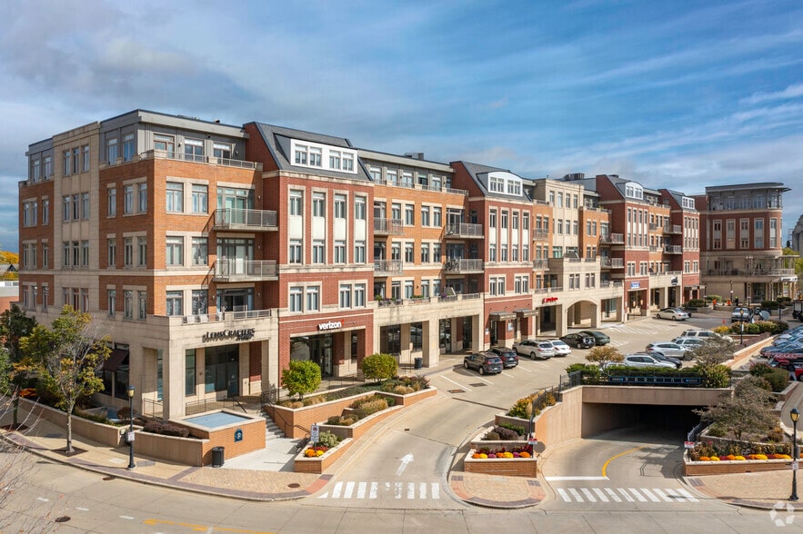 Primary Photo Of Touhy Ave @ Northwest Highway, Park Ridge Unknown For Lease