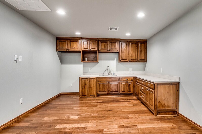 More Photos Of 6909 N Robinson Ave, Oklahoma City Office For Lease