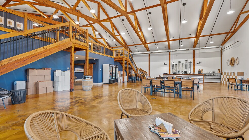 More Photos Of 100 Grand Vintners Lane, Lake Ozark Winery Vineyard For Sale
