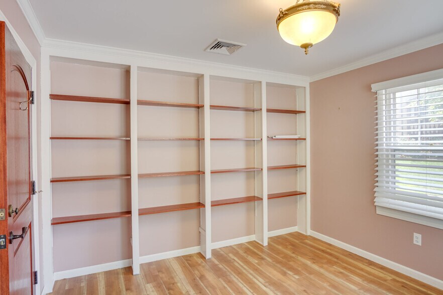 More Photos Of 59 Franklin St, Morristown Medical For Sale