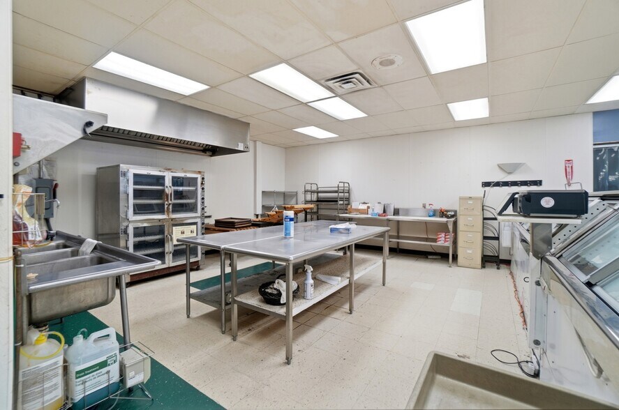 More Photos Of 602 E Main St, Cridersville General Retail For Sale