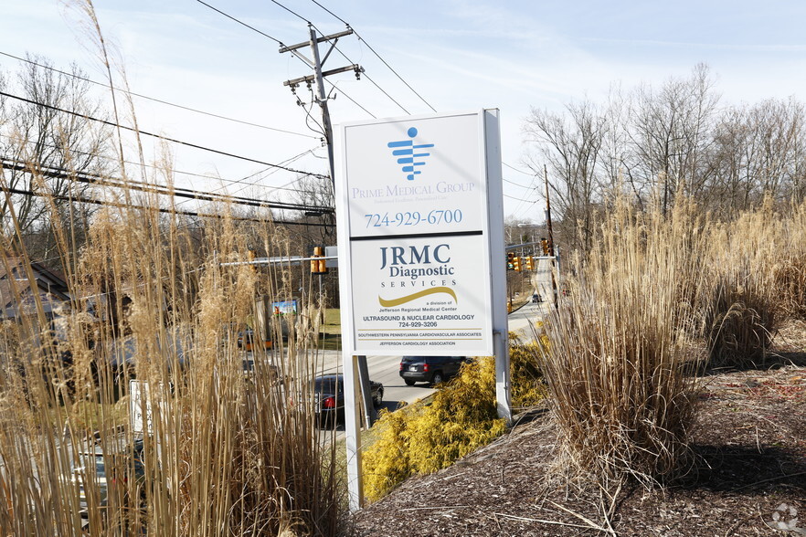 More Photos Of 1533 Broad Ave Ext, Belle Vernon Medical For Sale