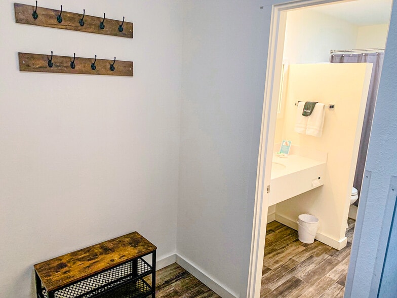 More Photos Of 87275 County Hwy 9-28, Christmas Valley Hotel For Sale