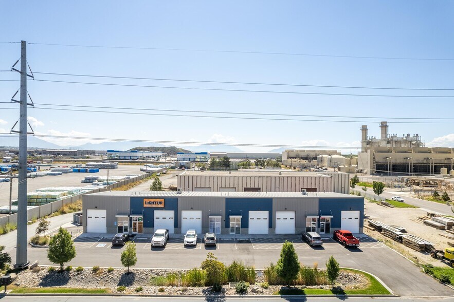 More Photos Of 1545 W 200 S, Lindon Light Distribution For Lease