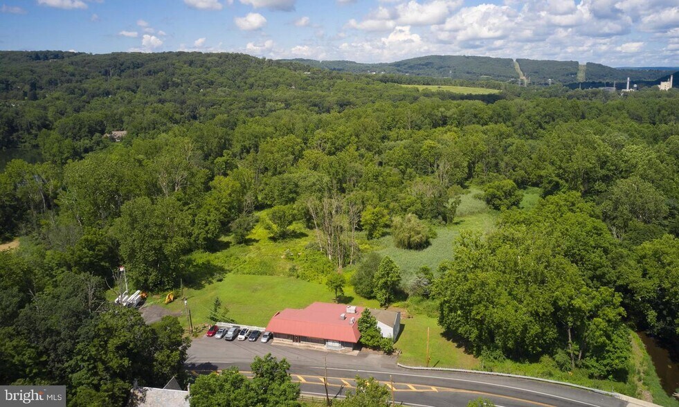 More Photos Of 9755 Easton Rd, Kintnersville Restaurant For Sale