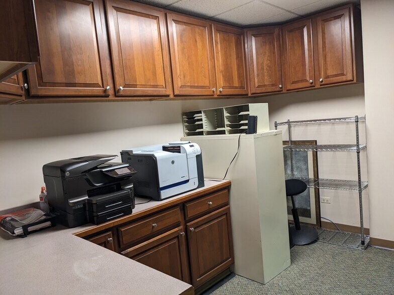 More Photos Of 1749 S Naperville Rd, Wheaton Medical For Lease