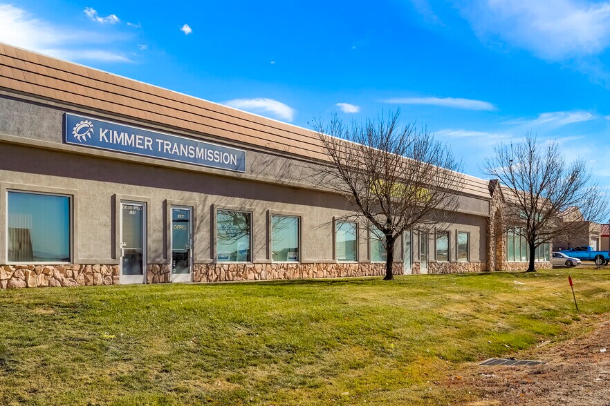 More Photos Of 6830 S Jordan Rd, Centennial Warehouse For Lease