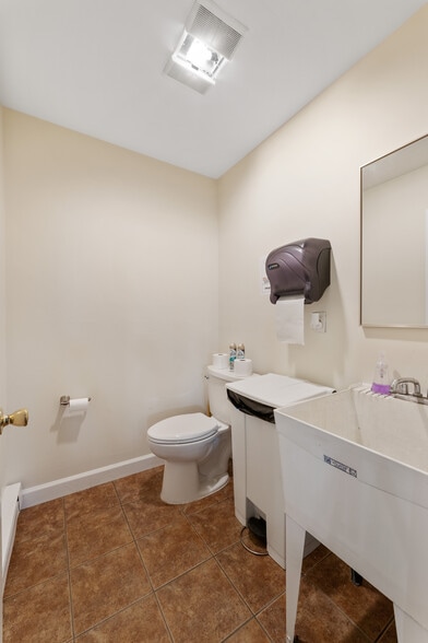 More Photos Of 620 Ramsey Ave, Hillside Warehouse For Sale