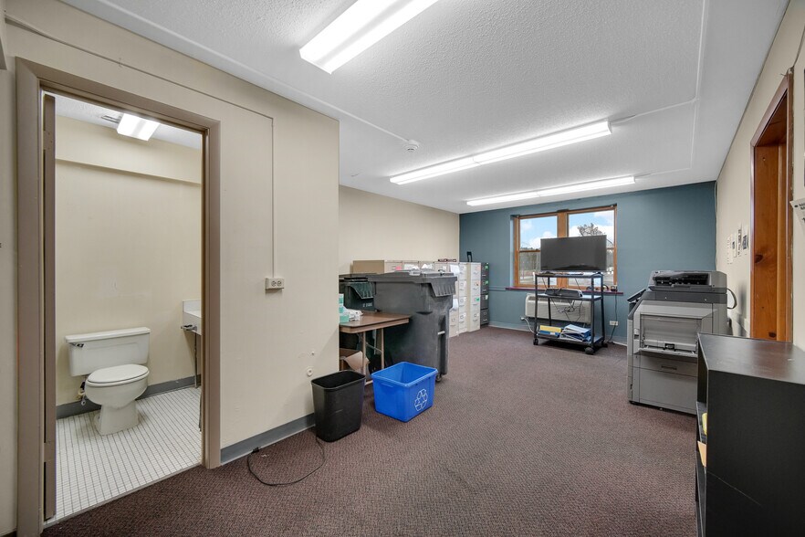 More Photos Of 17430 Dixie Highway, East Hazel Crest Healthcare For Sale