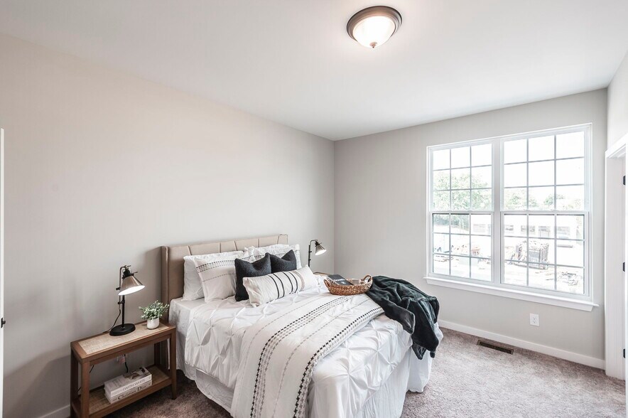 More Photos Of 903 Main st, Springfield Apartments For Sale