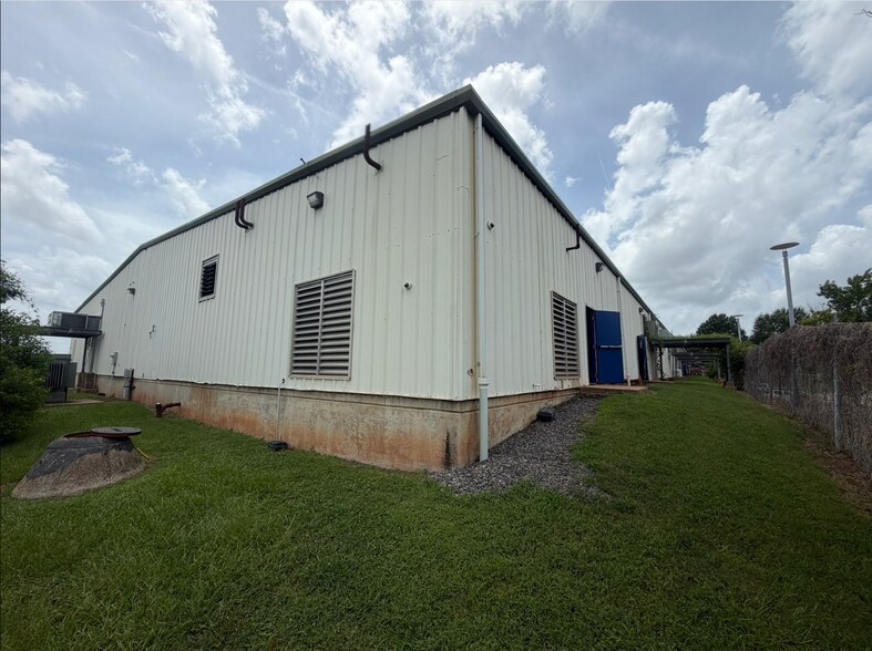 More Photos Of 3305 Mansfield Rd, Shreveport Service For Sale