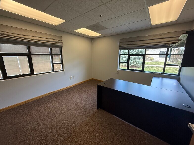 More Photos Of 9460 S Saginaw Rd, Grand Blanc Medical For Sale