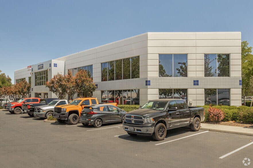 More Photos Of 4600 Roseville Rd, North Highlands Office For Lease