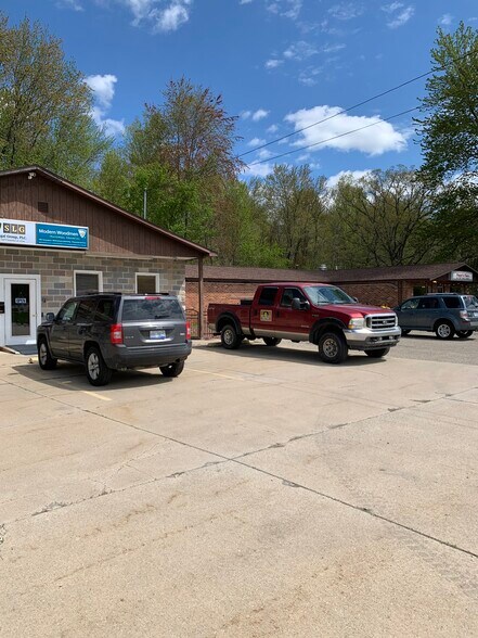 More Photos Of 575 E Isabella Rd, Midland General Retail For Lease