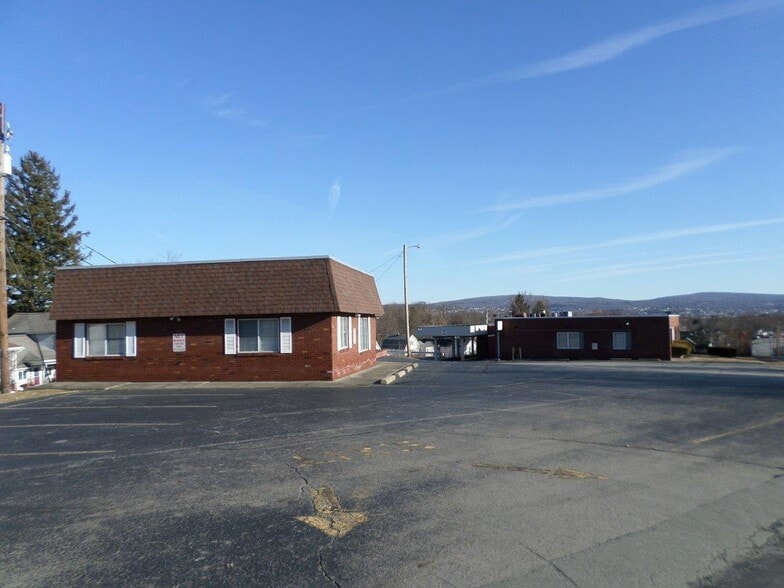 More Photos Of 920 Oak St, Scranton Medical For Sale