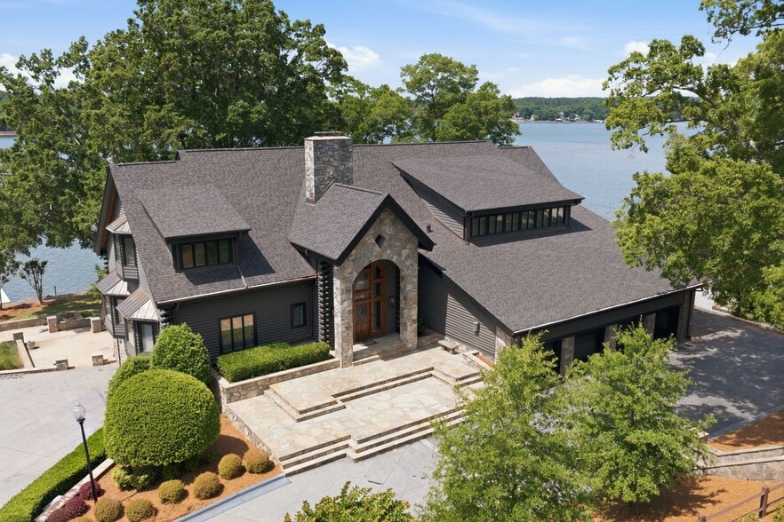 More Photos Of 9715 Nine Eagles Ln, Charlotte Specialty For Sale