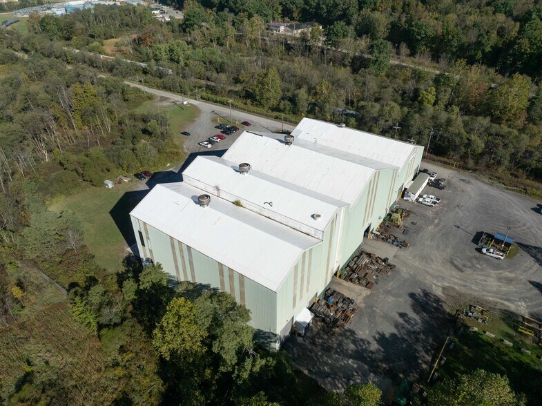 More Photos Of 347 E Industrial Dr, Titusville Industrial For Sale