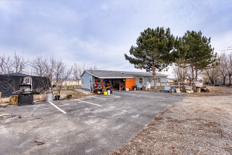 More Photos Of 1383 Puterbaugh Rd, Grandview Light Manufacturing For Sale