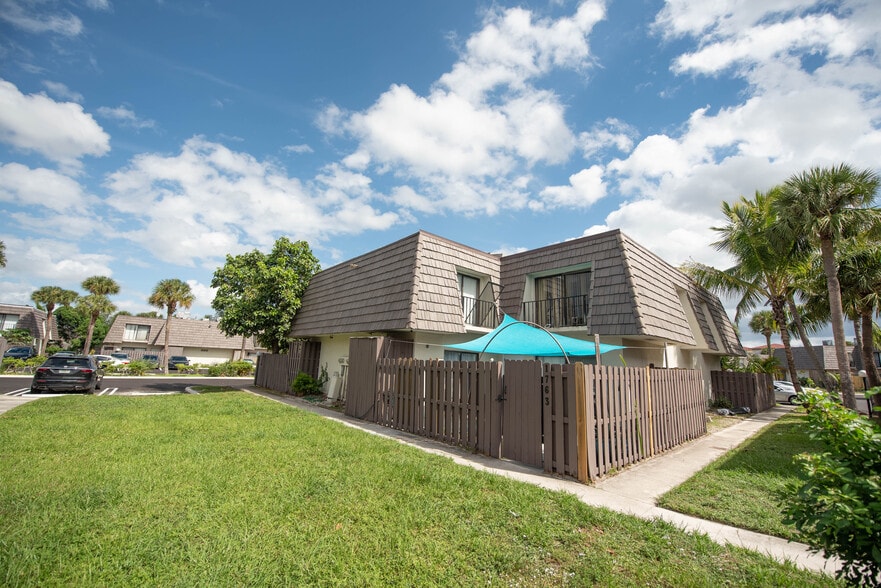 Primary Photo Of 1845 N Congress Ave, West Palm Beach Multifamily For Sale