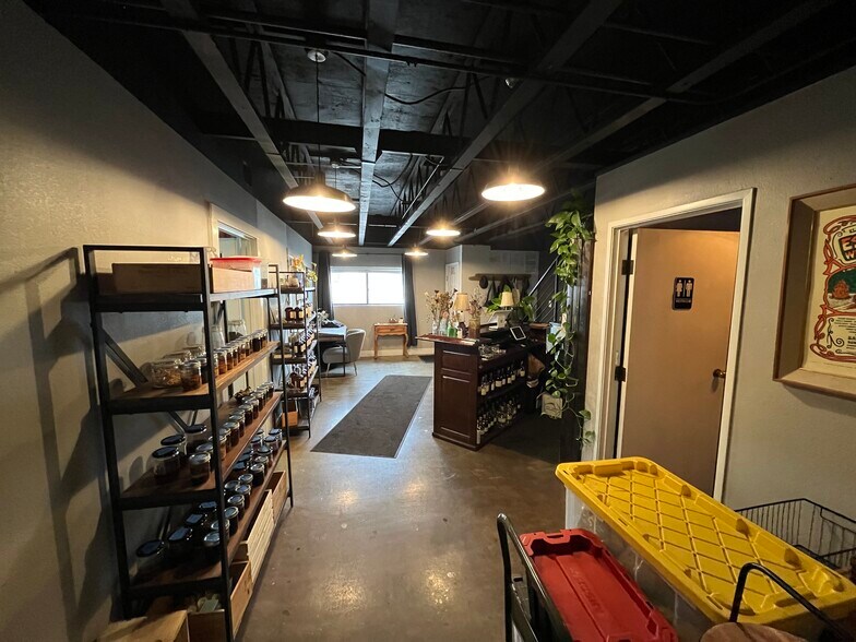 More Photos Of 1150-1162 S Lipan St, Denver Light Manufacturing For Lease