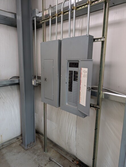 More Photos Of 4085 Pepperell Way, Dublin Distribution For Sale