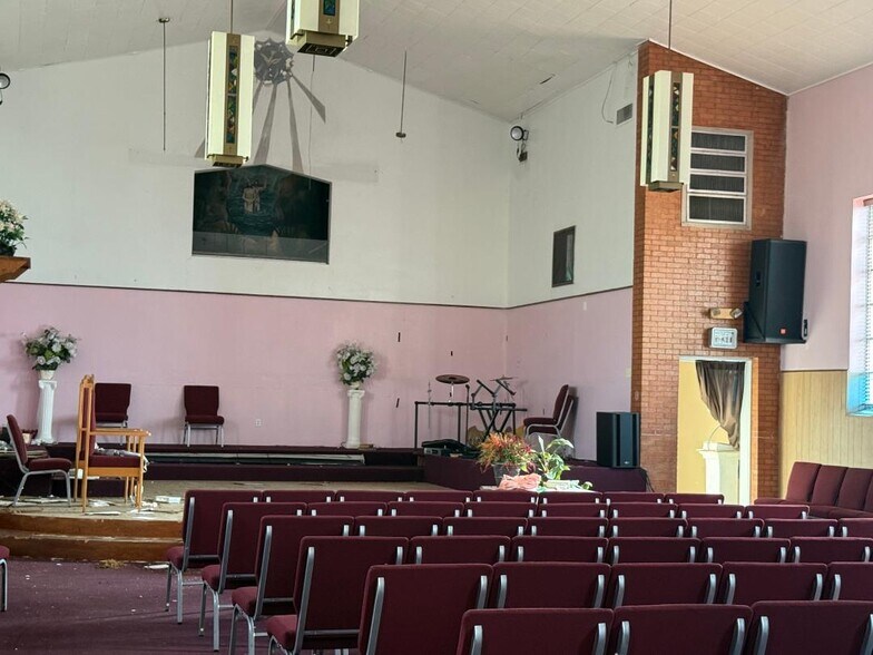 More Photos Of 3524 Lasalle St, New Orleans Religious Facility For Sale