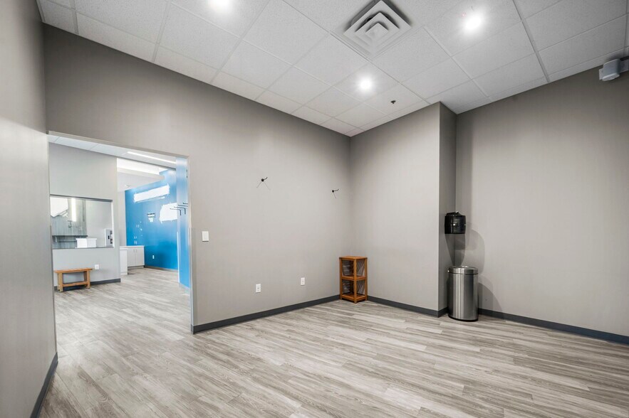 More Photos Of 1700 Plymouth Rd, Minnetonka Apartments For Lease
