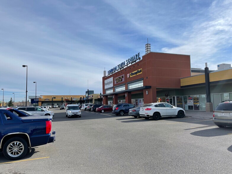 More Photos Of 3545 32nd Ave NE, Calgary Unknown For Lease