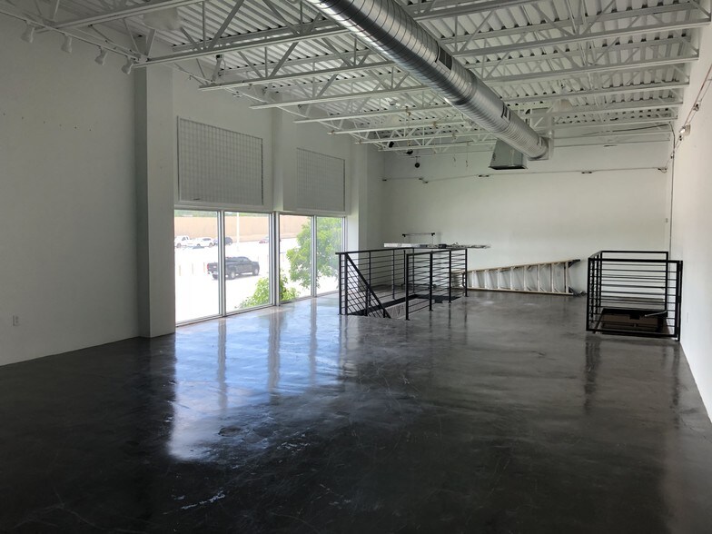 More Photos Of 625 NW 121st St, North Miami Warehouse For Sale
