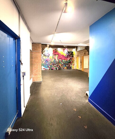 Primary Photo Of 411 W 39th St, New York Apartments For Lease