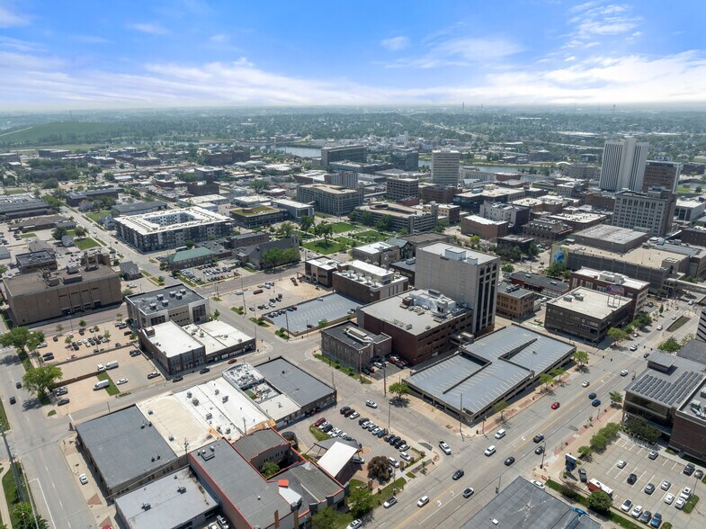 More Photos Of 526 2nd Ave SE, Cedar Rapids Office For Sale