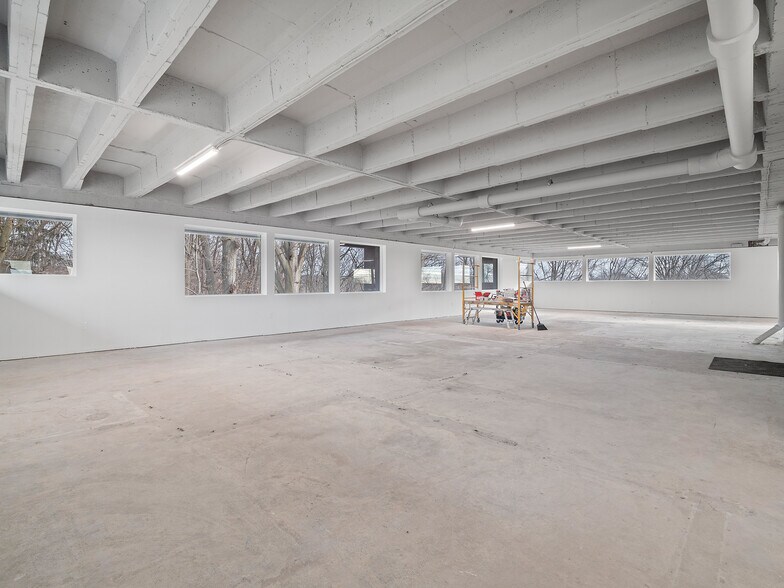 More Photos Of 25300 Lorain Rd, North Olmsted Medical For Lease