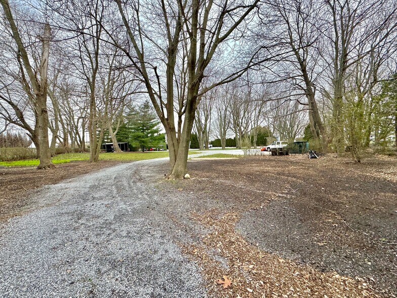 More Photos Of 370 Manor Ln, Jamesport Restaurant For Sale