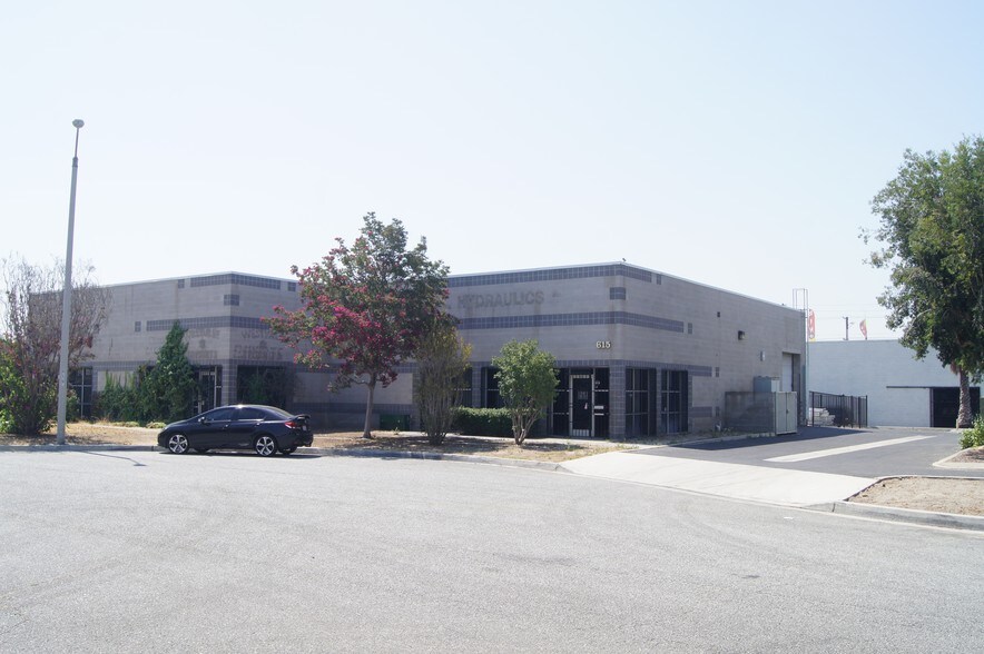 More Photos Of 615 Oak Ct, San Bernardino Warehouse For Sale