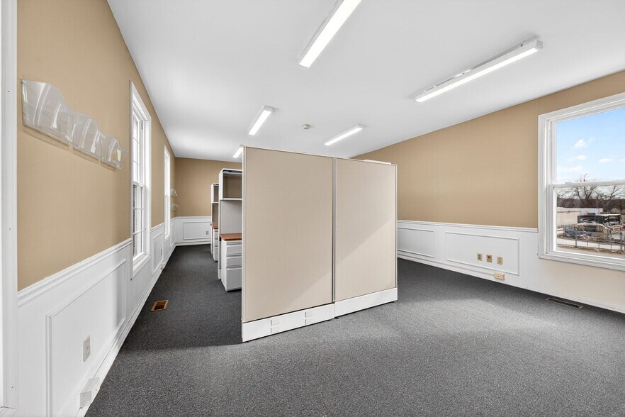 More Photos Of 114-116 E Orleans St, Pacific Office For Sale