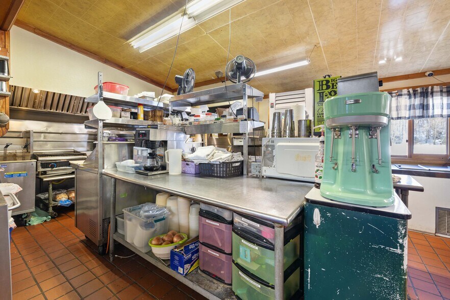 More Photos Of 179 Vermont Route 100 N, Wilmington Specialty For Sale