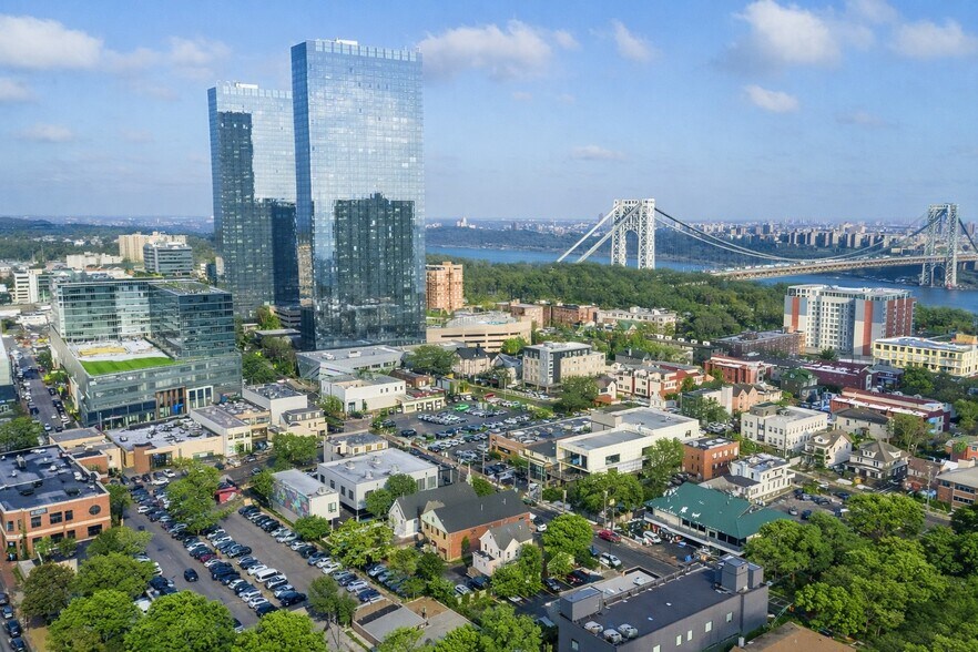More Photos Of 1618 Parker Ave, Fort Lee Freestanding For Lease