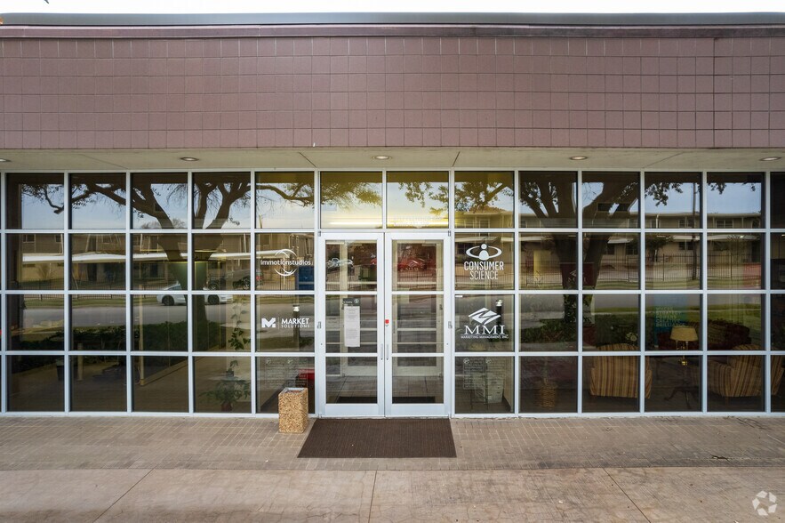 More Photos Of 4717 Fletcher Ave, Fort Worth Office For Sale