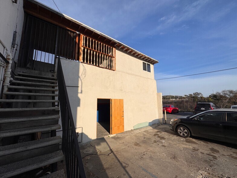 More Photos Of 2634 N Figueroa St, Los Angeles Storefront Retail Office For Lease
