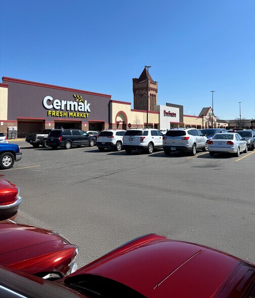 Primary Photo Of 4601-4779 W Cermak Rd, Cicero Unknown For Lease