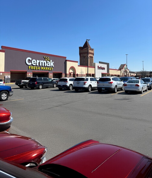 Primary Photo Of 4601-4779 W Cermak Rd, Cicero Unknown For Lease