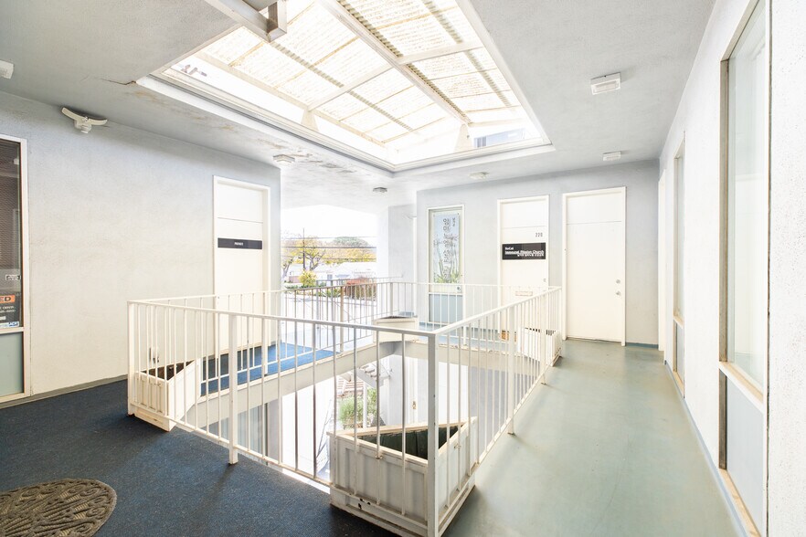More Photos Of 25332 Narbonne Ave, Lomita Medical For Lease